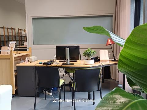 Bureau d'accueil de la bibliothèque du CFCB